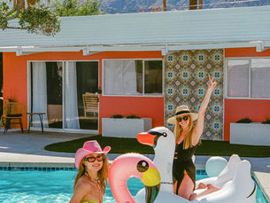 Explore Hotels with Swimming Pool in Palm Springs