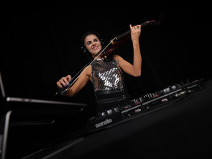 How to Choose the Right DJ + Band for Your Event