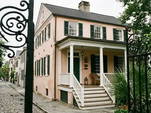 How Bad Reviews Tank Your Charleston Rental Ranking