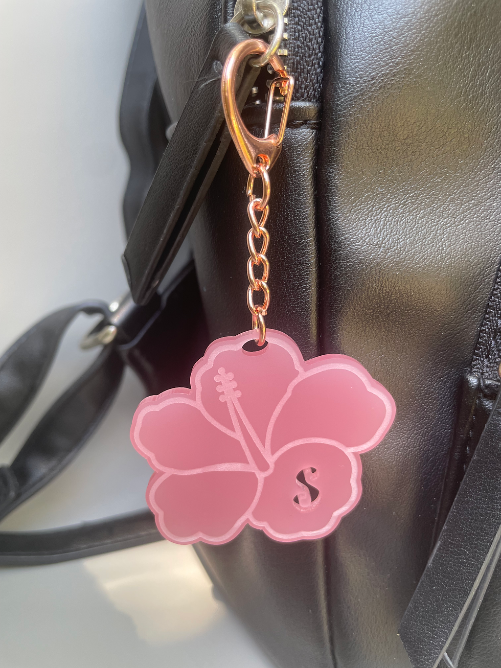 Thumbnail: Personalised keyrings pink hibiscus