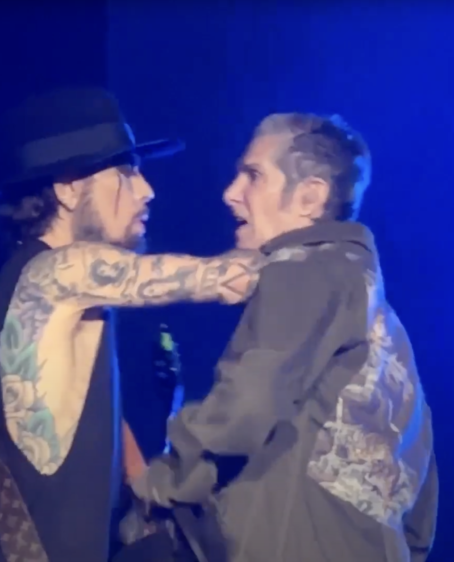 Jane's Addiction Guitar Tech: 'Perry Farrell Punched Dave Navarro Backstage'