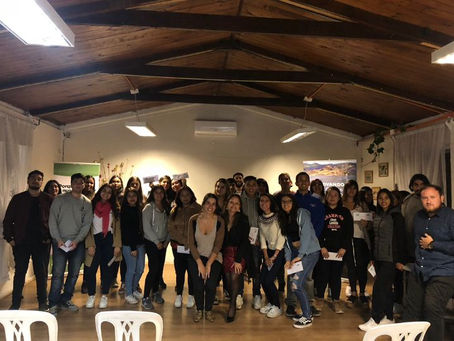 Jóvenes de Lonquén reciben beca de apoyo para sus estudios superiores