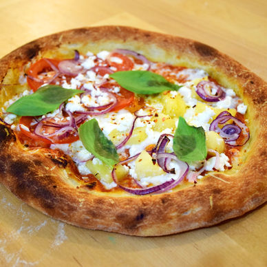 פיצה נפוליטנית על בסיס פוליש