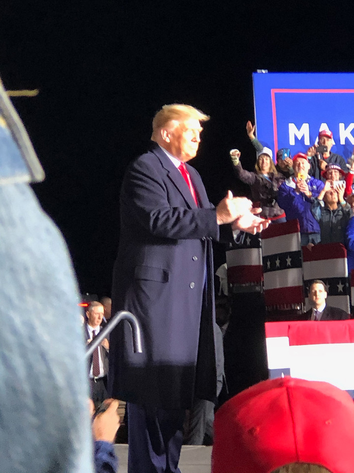 MLK Republicans greet Trump on tarmac in Mosinee