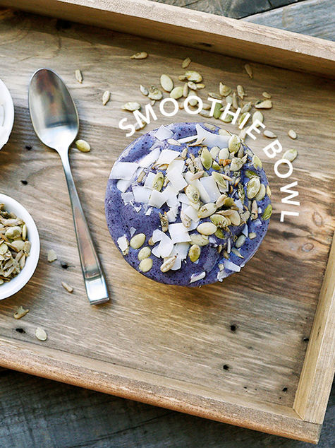 Creamy Blueberry Mint Smoothie Bowl