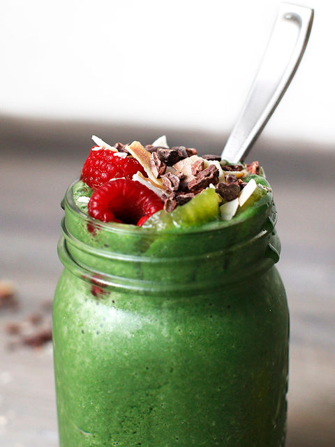 Detox Pineapple Green Smoothie