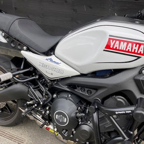 YAMAHA XSR900