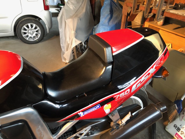 gsx750r_y