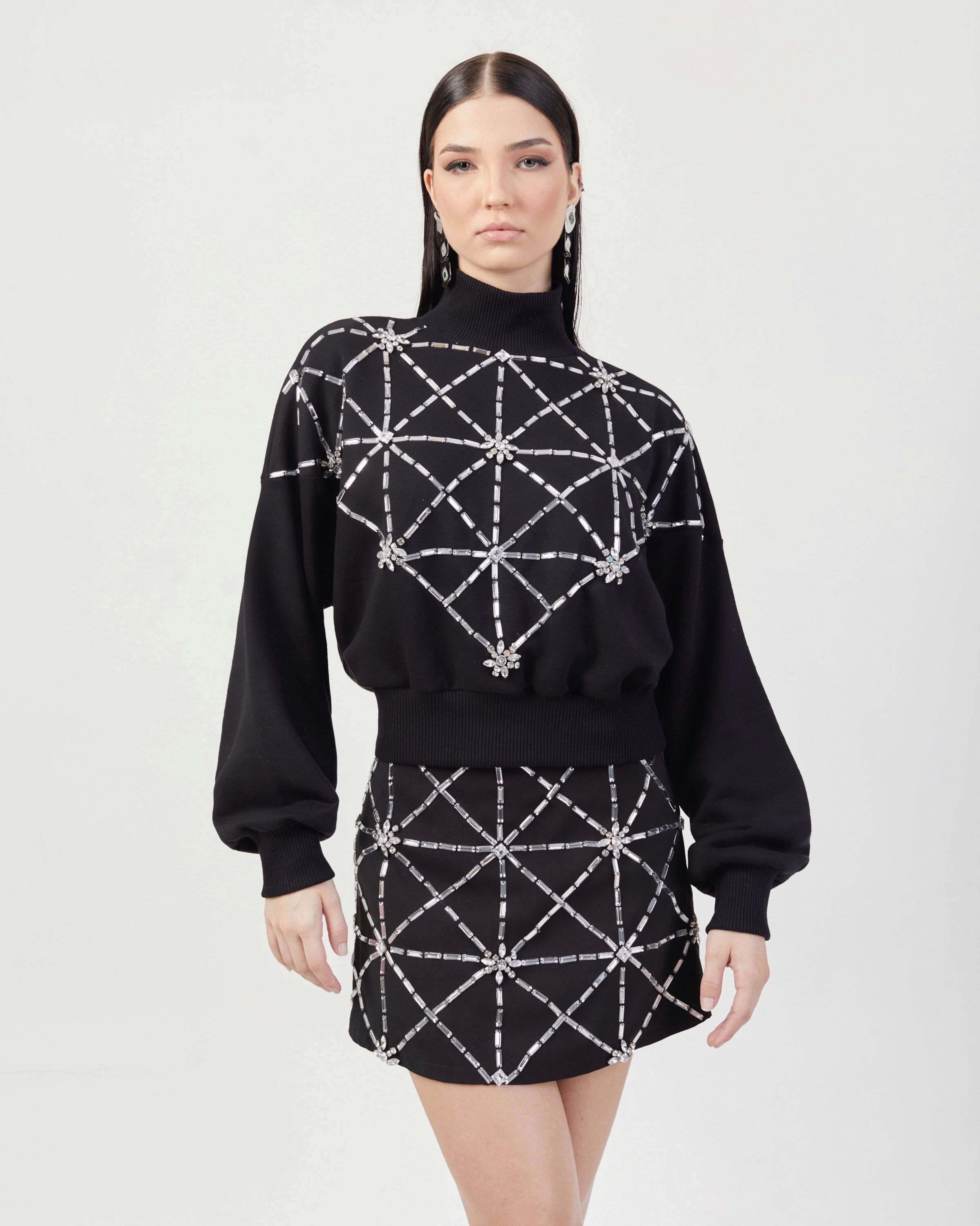 MOLETOM BORDADO HERA