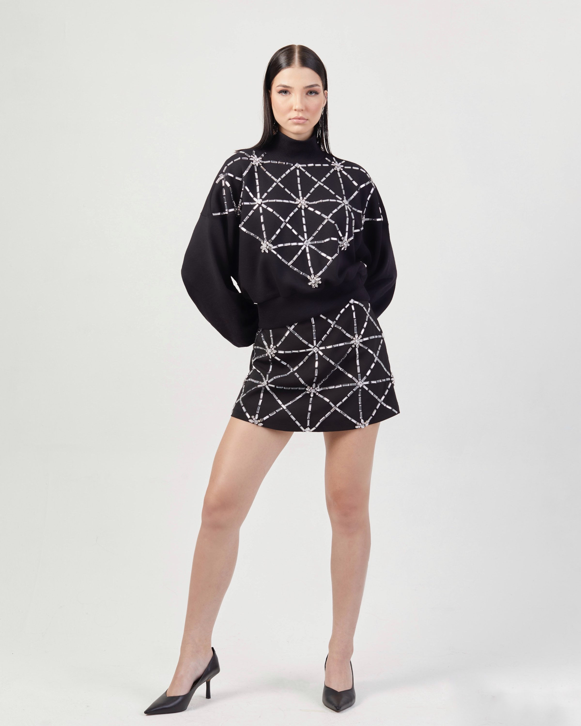 SHORT SAIA BORDADA HERA