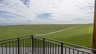 5_Südbalkon mit Panoramablick.jpg