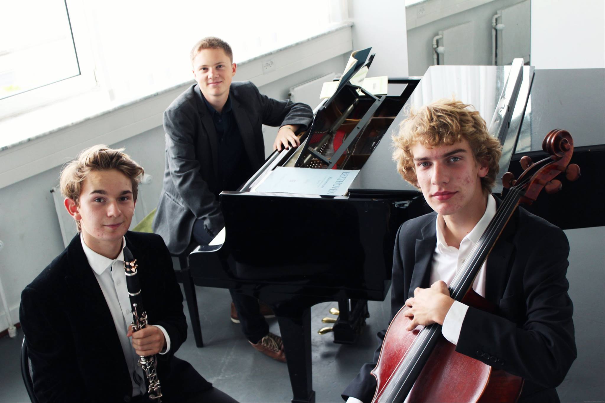 Trio petreni