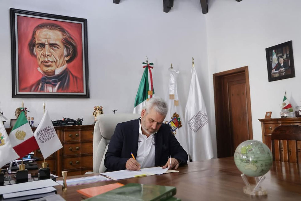 El Gobernador Alfredo Ramírez Bedolla firma decreto contra musica que promueve la apología del delito