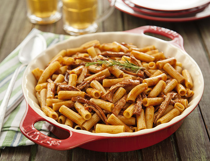 Macarrão com Porco na Cerveja