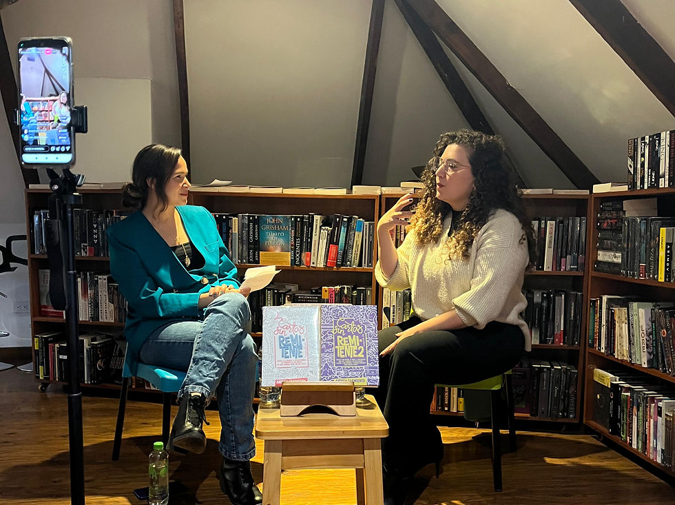Autoras Andrea Sarmiento y Ana Sevillano en conversatorio. Casa Libreria Wilborada. Bogotá, 26 de Agosto 2025. Foto por Sylvana Bernal.