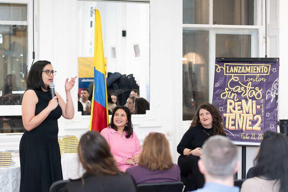 Eliana Bayona, Natalia Rodríguez y Andrea Sarmiento en bienvenida del lanzamiento. Consulado de Colombia en Londres, 21 de Feb 2025. Foto por @omis_photography.