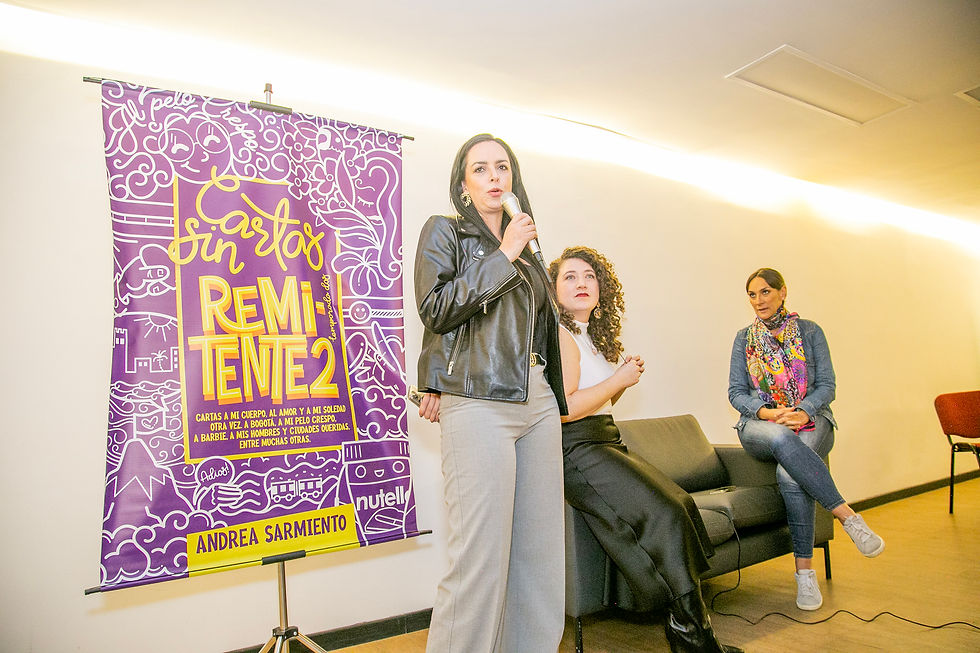 Natalia Galán, Andrea Sarmiento y Margarita Posada. Centro Comercial Unicentro Bogotá, 13 de Dic 2024. Foto por Carlos Gutiérrez.