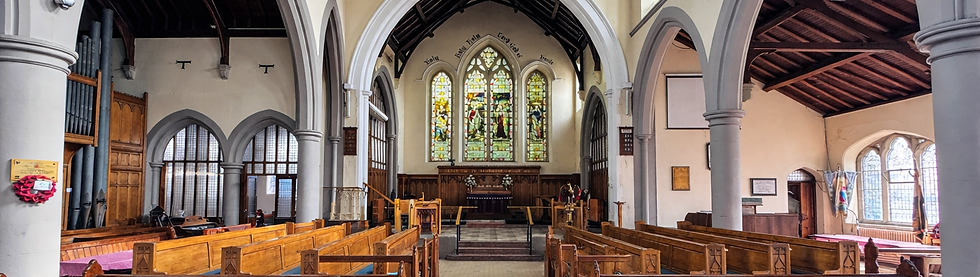 Inside a traditional Anglican church.png
