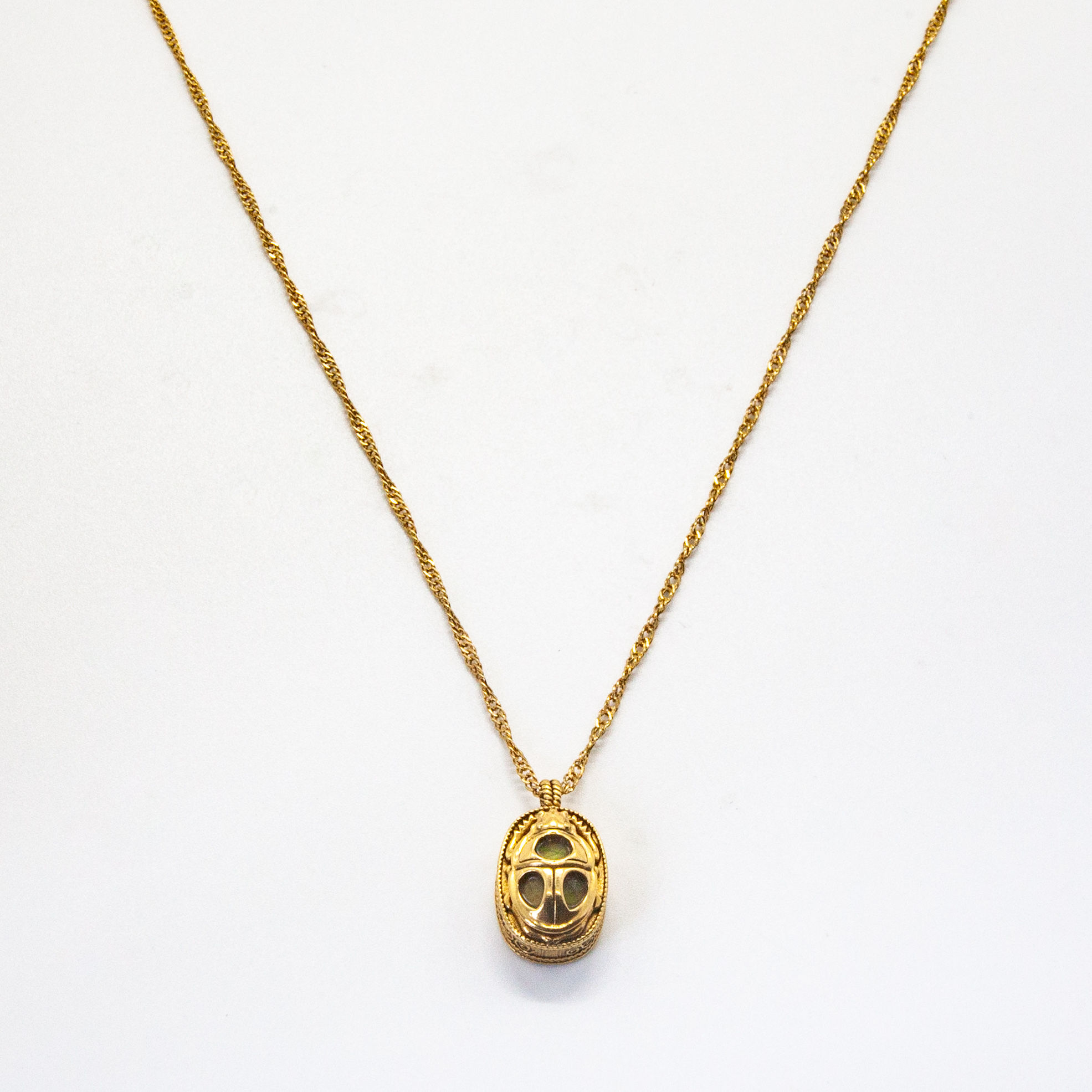 Zana | Collier scarabée long serpentine