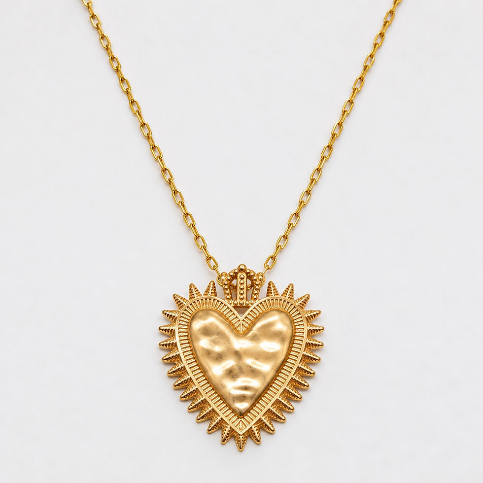 Collier bohème doré avec grand cœur ex-voto entouré de rayons - the boho society