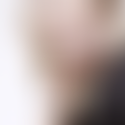 Intemporel et élégant : duo de matières pour ce jonc en laiton massif avec une incrustation en corne