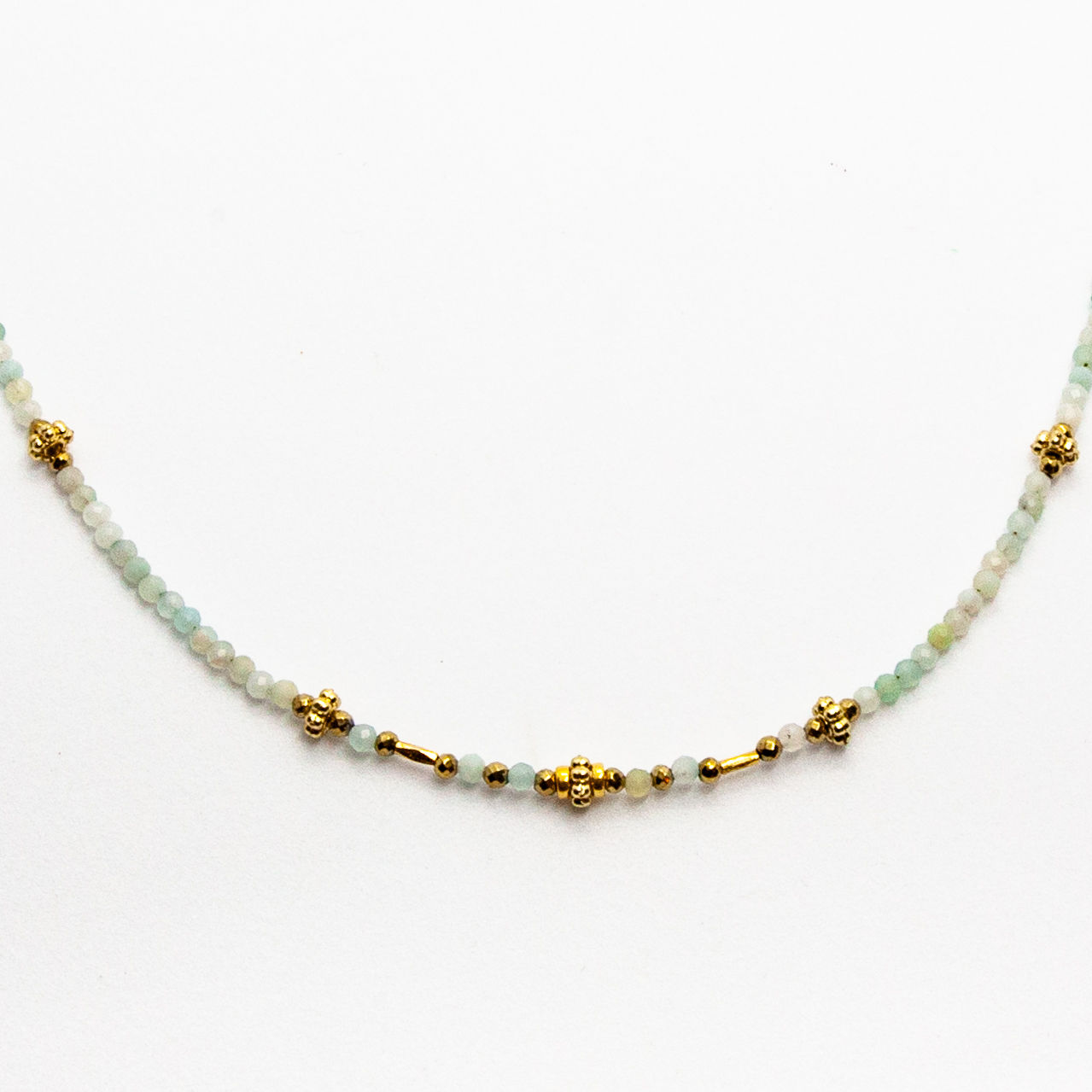 collier bohème - collier bohème ras de cou pierre naturelle d'amazonite et perles plaqué or - the boho society