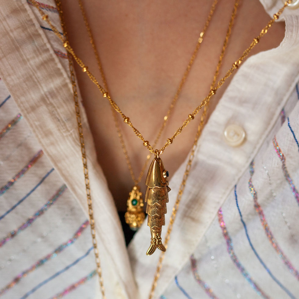 collier bohème - collier sautoir bohème pendentif poisson pierre naturelle d'agathe plaqué or - the boho society