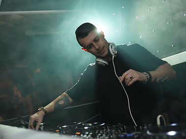dj.jpg