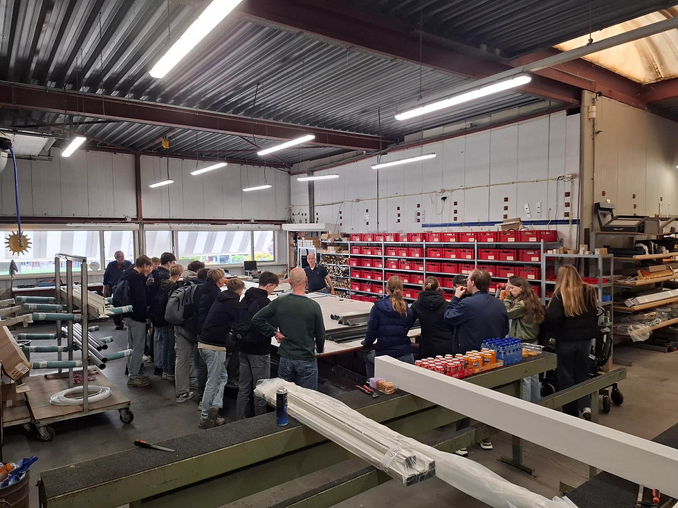 Altena College op bezoek bij Van Berchum Zonwering