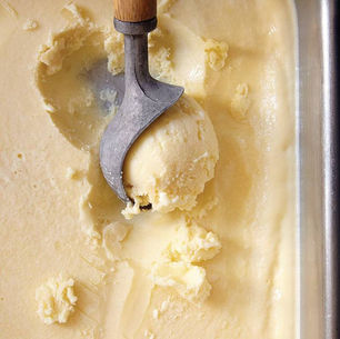 Roasted Garlic Ice Cream