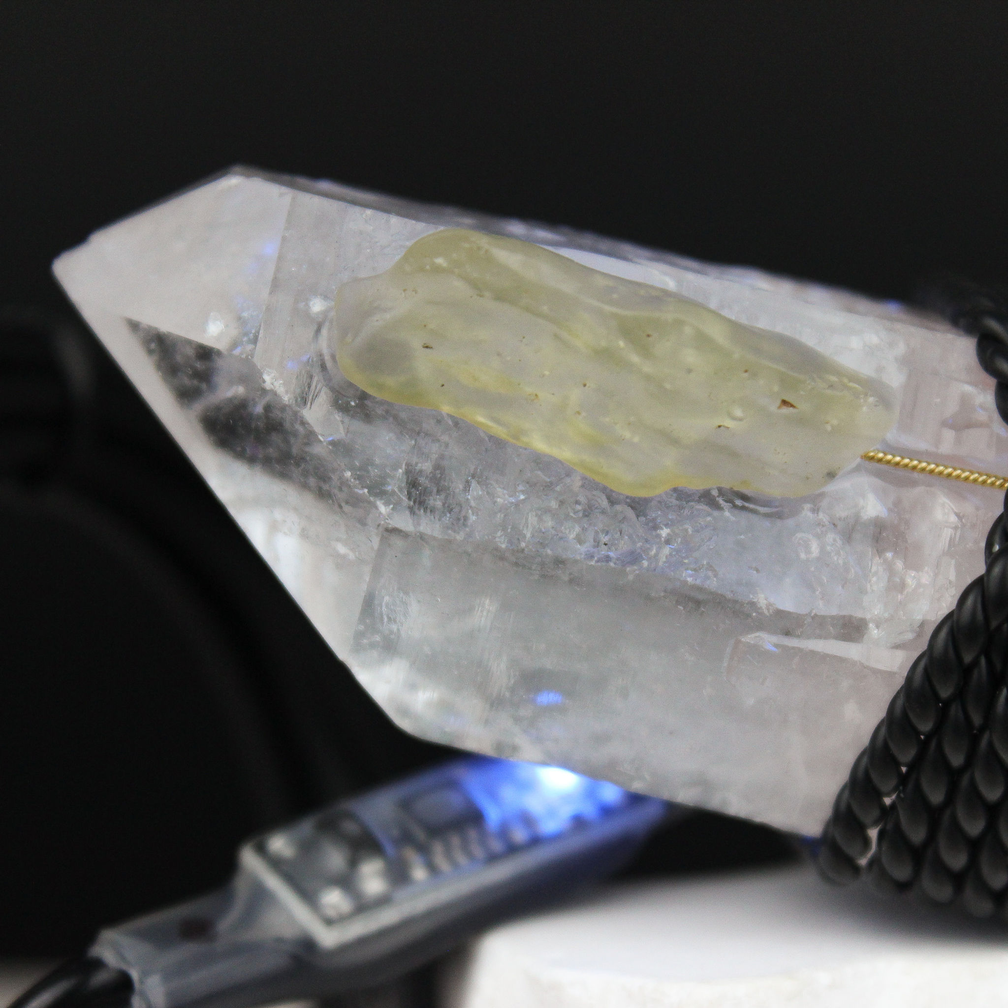 QUBIT CRYSTAL | Lemurian Twin Quartz + Libyan Desert Glass | 15Hz Ritual Device