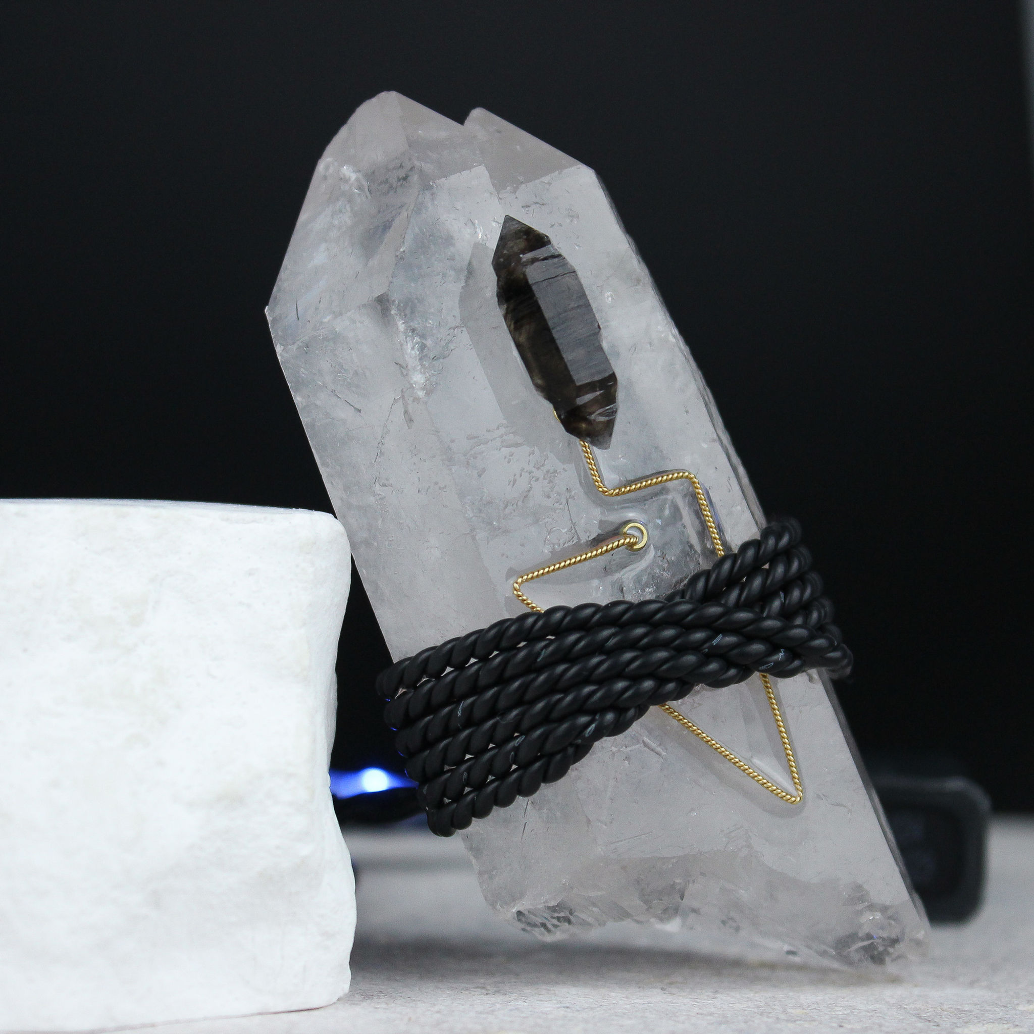 QUBIT CRYSTAL | Twin Quartz + Smokey Quartz | 15Hz Ritual Device