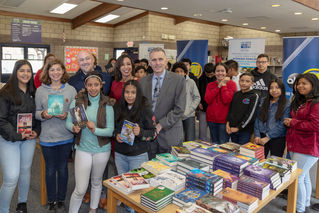 Students to receive 5,000 books