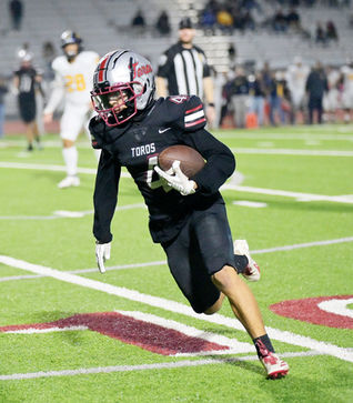 Torres upset bid falls on Sr. Night to Sunnyside