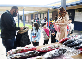 MUSD receives coats donation