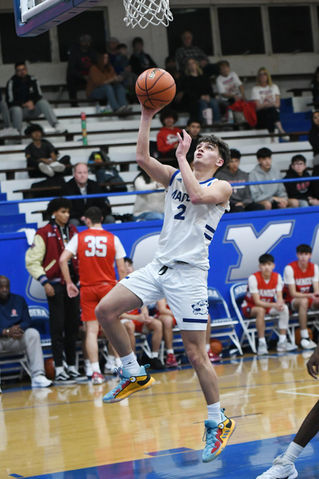 Coyotes just miss big upset over Sanger Apaches