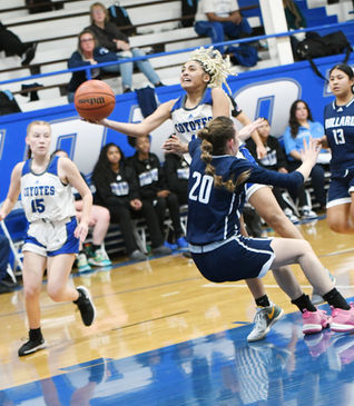 Coyotes fall to Knights in CMAC play