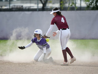 Stallions outlast Toros in high-scoring softball game