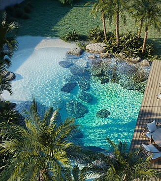 Piscina privada de moradia celeiro 8 Park com deck em madeira, zona lounge e paisagismo mediterrânico.
