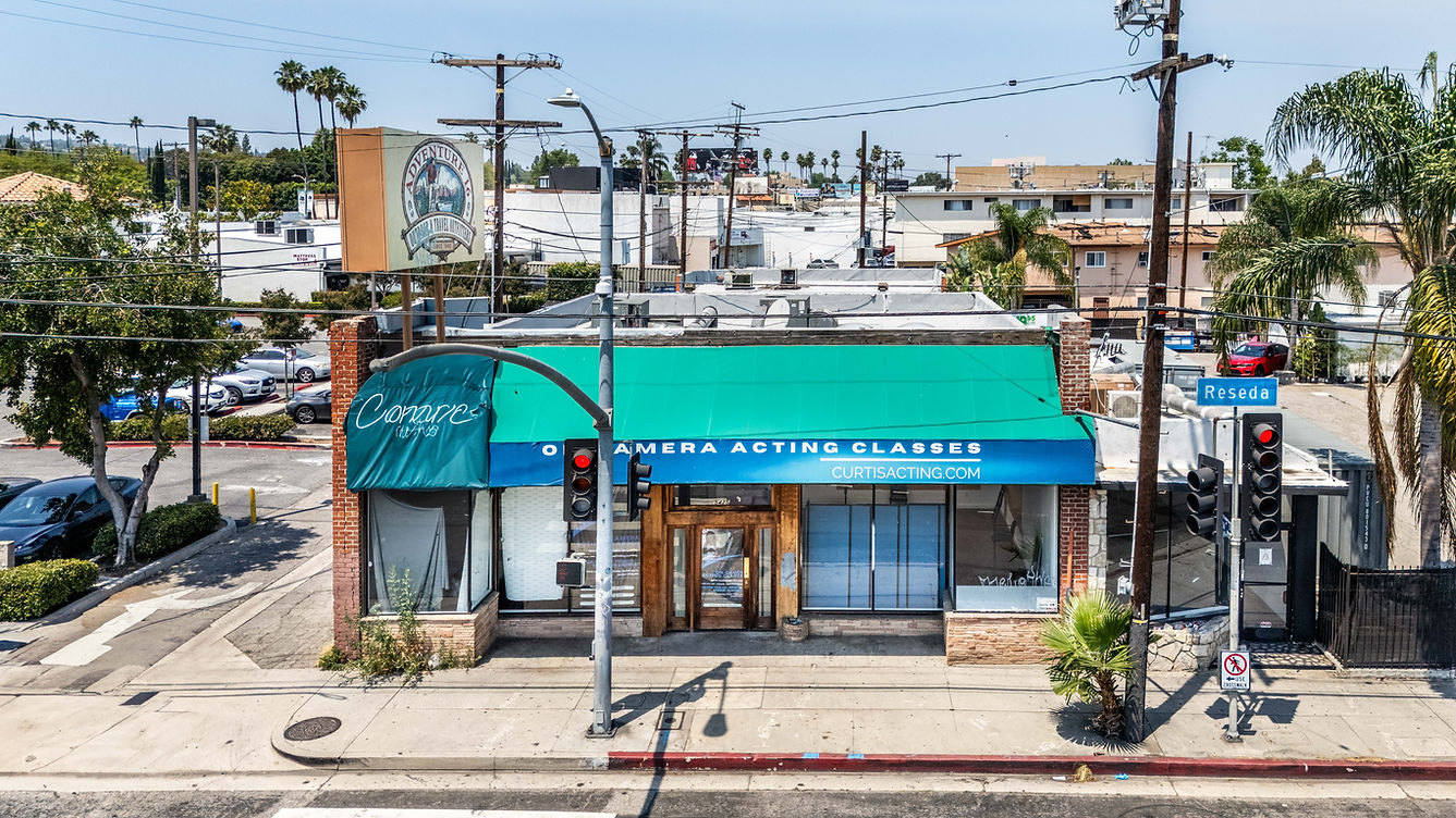 5425 Reseda1.jpg