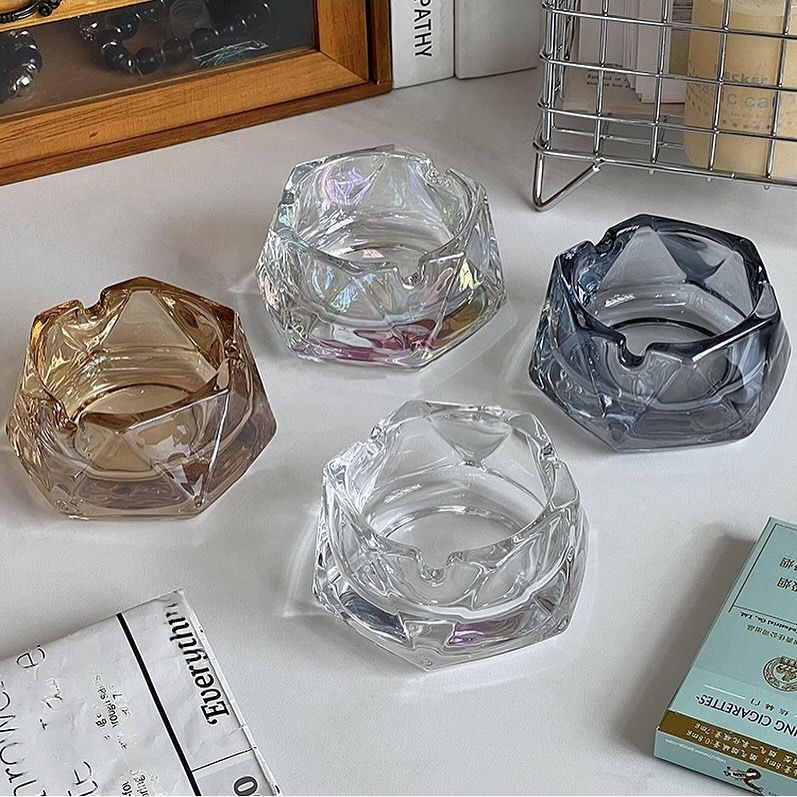 GẠT TÀN THỦY TINH