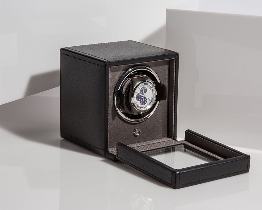 Thumbnail: Wolf Cub Single Watch Winder with cover - Ref 461103 Black