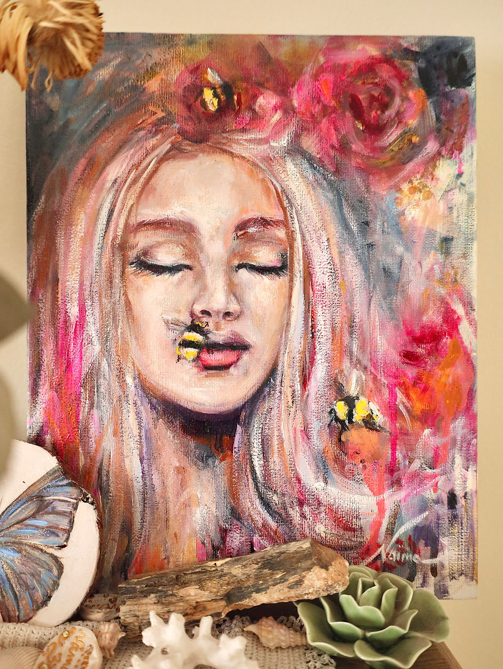 Miniature : ortrait painting of a woman with bumblebees and roses by Naïma