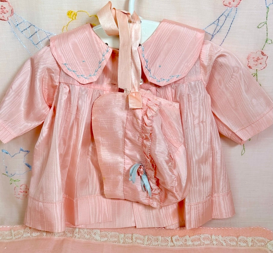 Thumbnail: Vintage Effanbee Dy-Dee Lou 20" Pink Moire Silk Taffeta Coat Set Complete