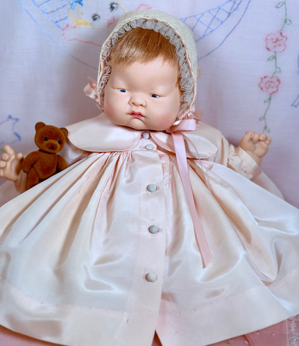 Vogue baby dear doll 18インチ　オリジナルドレス Vintage Vogue Baby Dear Baby 18