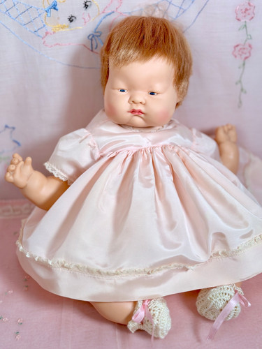Vintage Vogue Baby Dear Baby 18