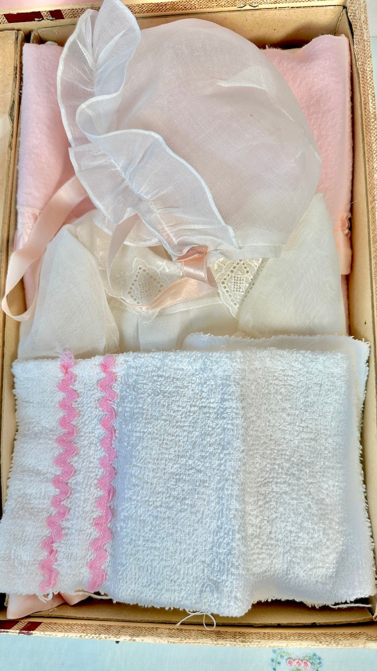 Thumbnail: Vintage 1930s Effanbee Dy-Dee Mother Outfit Set Complete