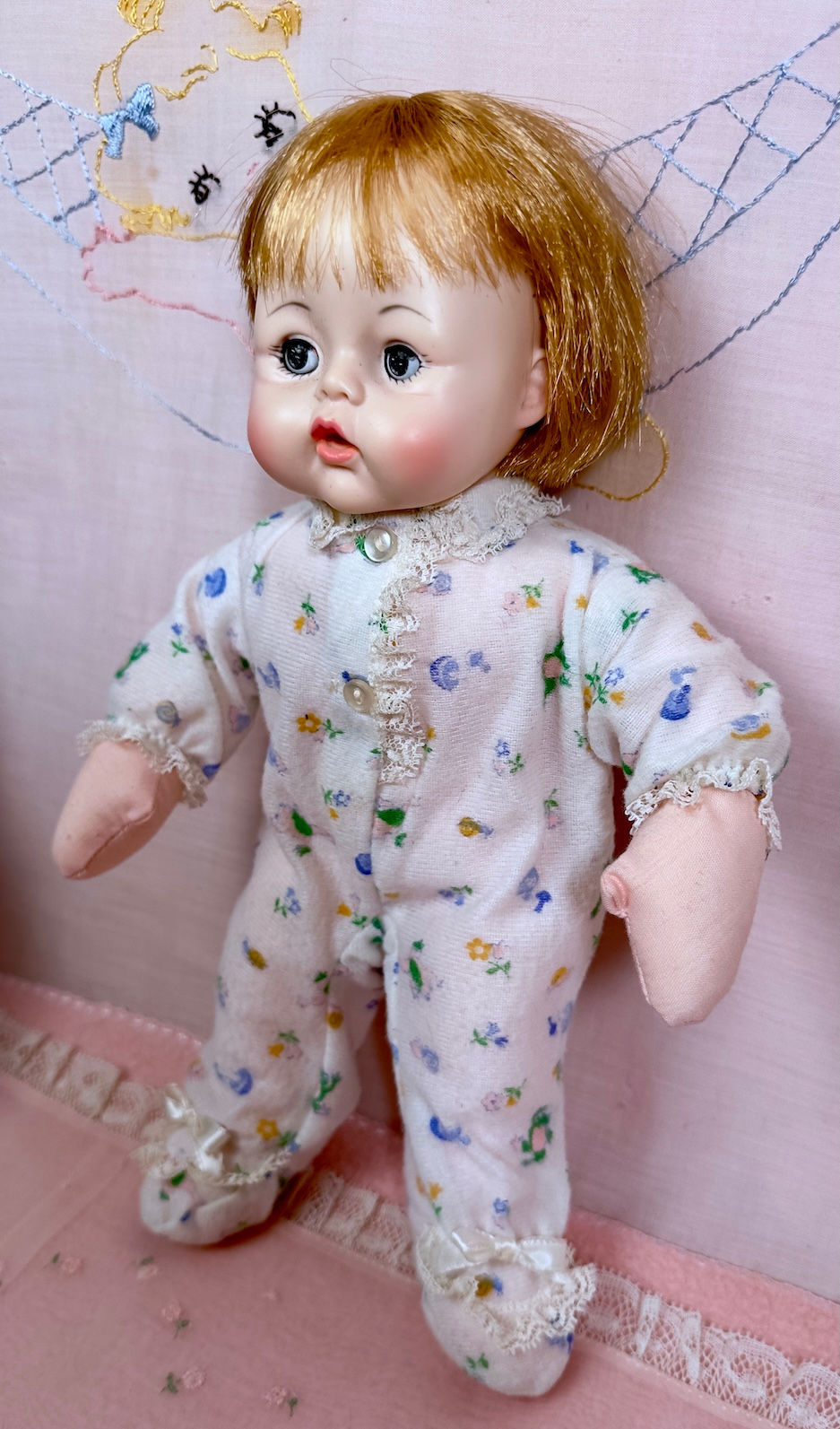 Thumbnail: Vintage 1970s Madame Alexander LITTLE HUGGUMS in Box