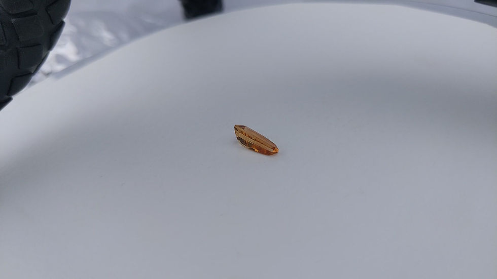 Thumbnail: 1.71 ct Shield Cut Golden Topaz
