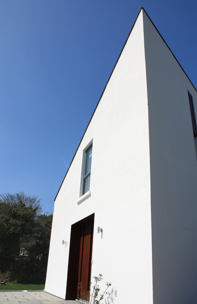 Roundstone House